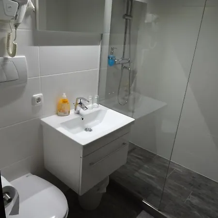 Aparthotel Alte Innbruecke-24std-self-check In-haustiere Willkommen
