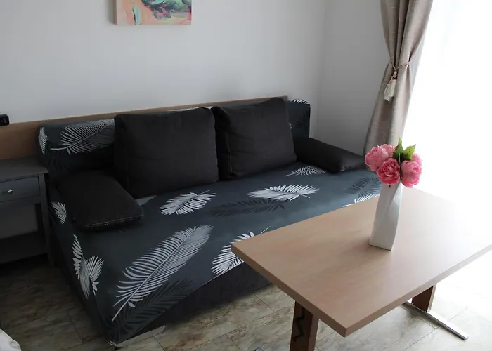 Alte Innbruecke - Neuhaus Am Aparthotel 3*