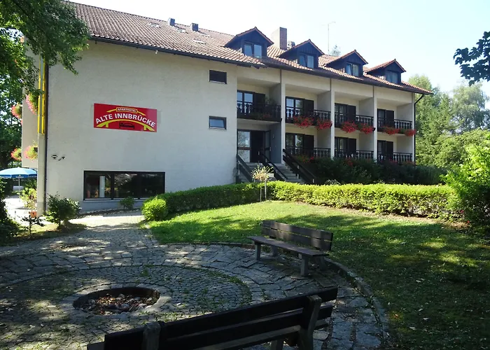 Alte Innbruecke - Neuhaus Am Aparthotel Neuhaus am Inn