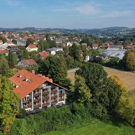 Aparthotel Alte Innbruecke - Neuhaus Am