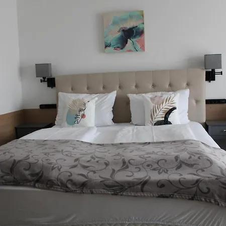 Apartahotel Alte Innbrücke-24std-self-check In-haustiere Willkommen 3*