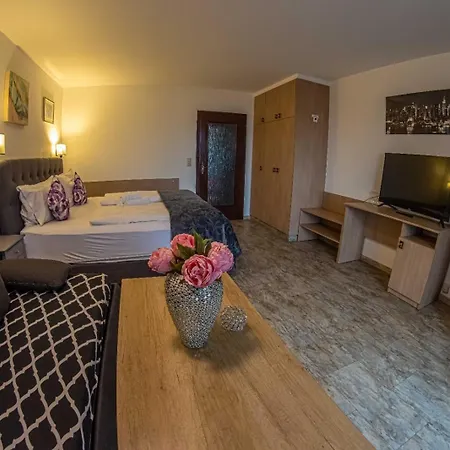 Hotel Alte Innbruecke - Neuhaus Am Inn 3*